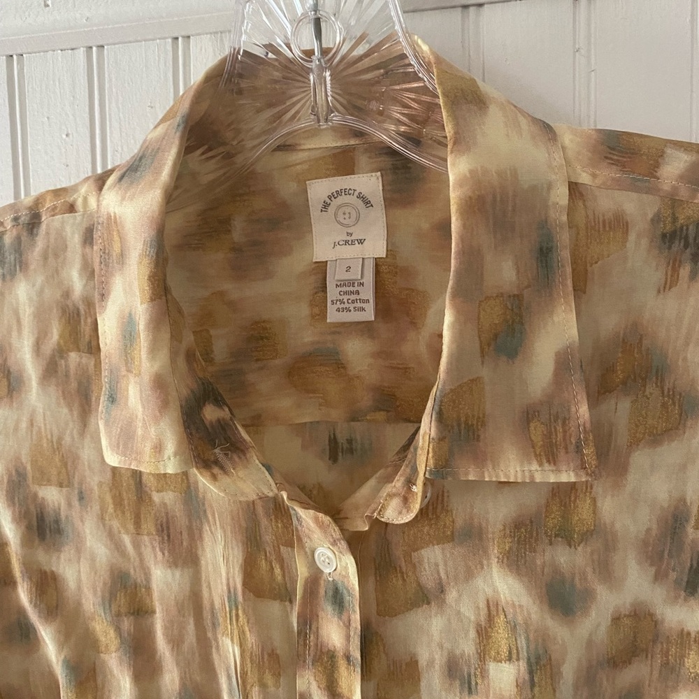 J. CREW The Perfect Shirt Leopard Print Lightweight Silk Cotton Top 2 Like New - Picture 2 of 6